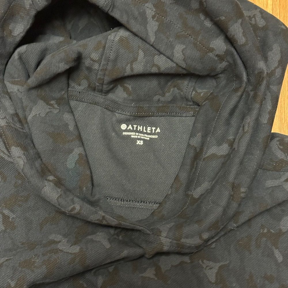 Athleta Camouflage Printed Farallon Sweatshirt - Picture 6 of 6